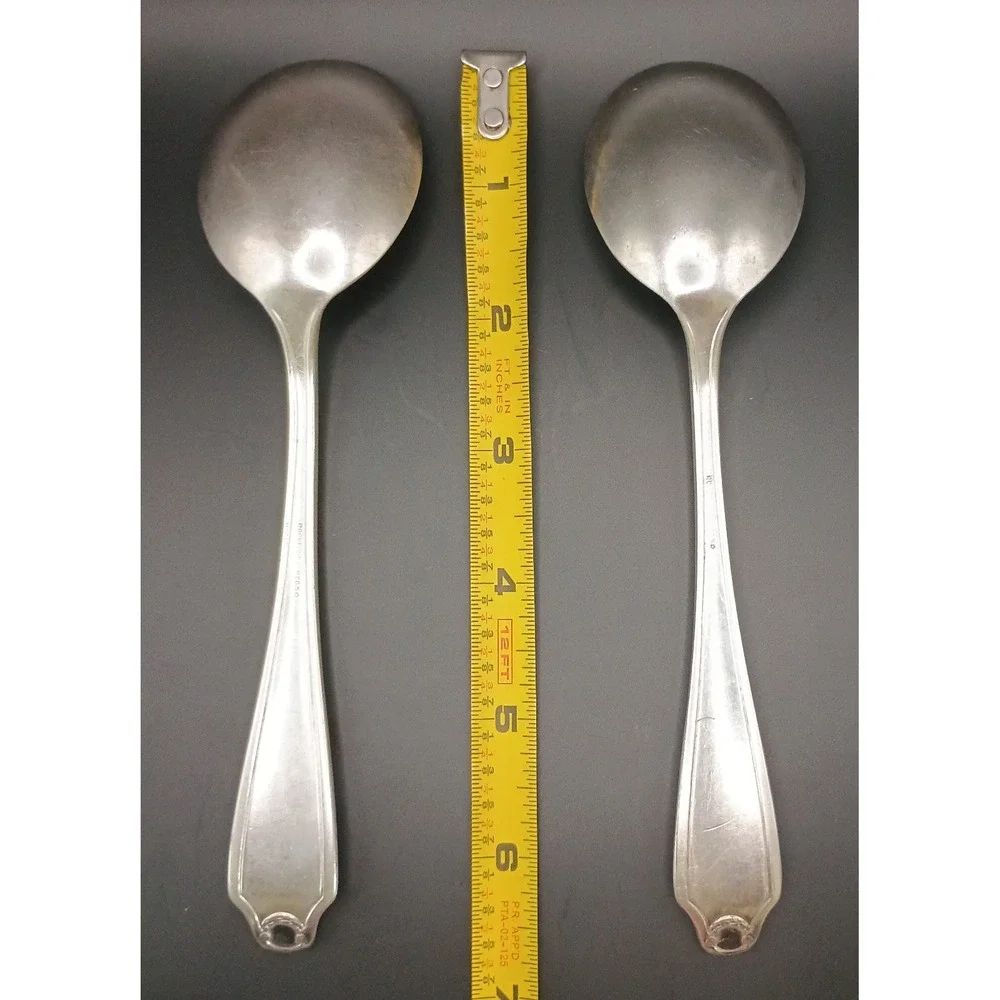 Hawthorne (Silverplate, 1908) by Oneida Silver - 2 pieces